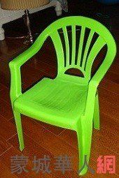 绿色儿童塑料座椅免费送