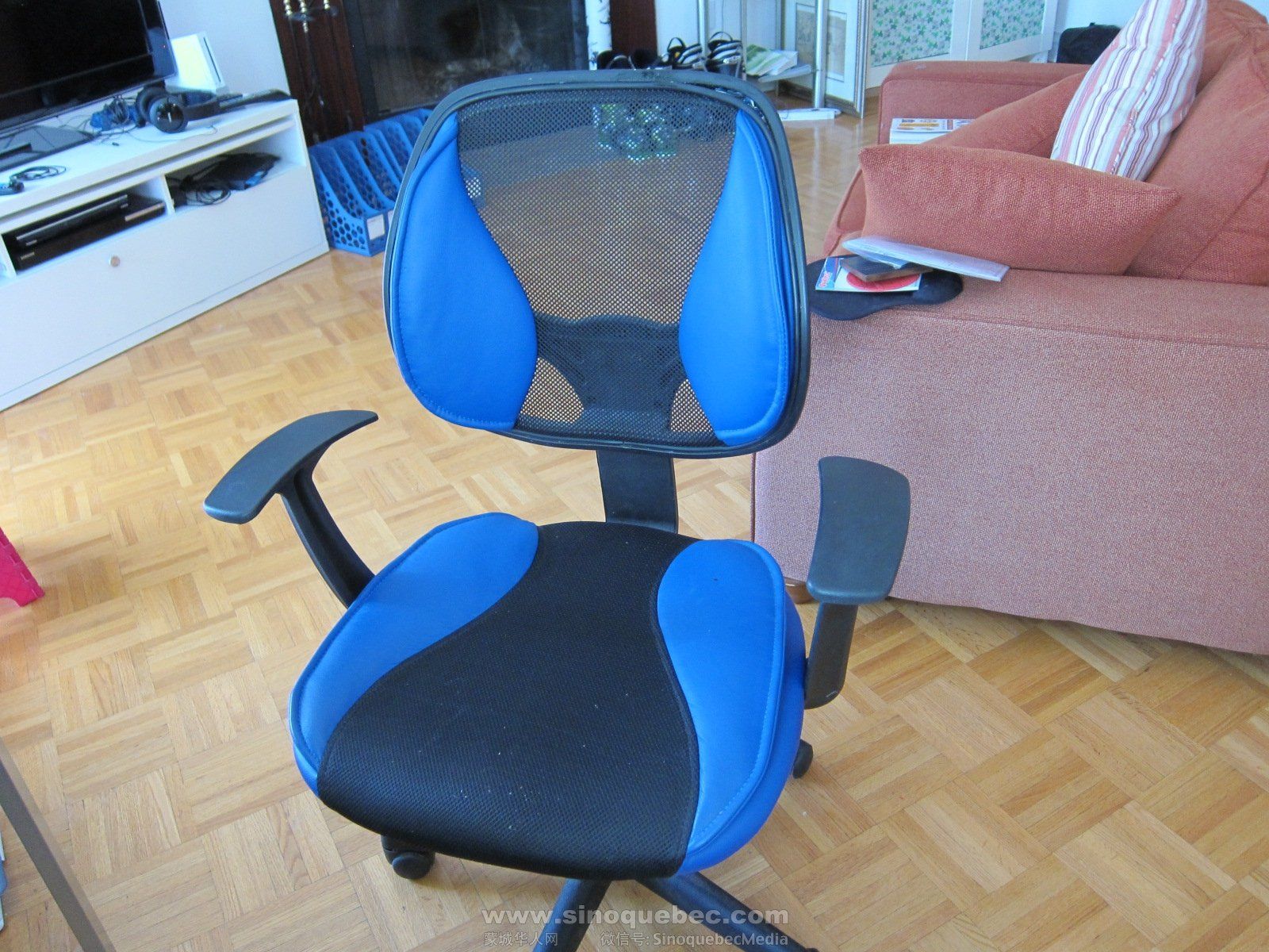 chair.JPG