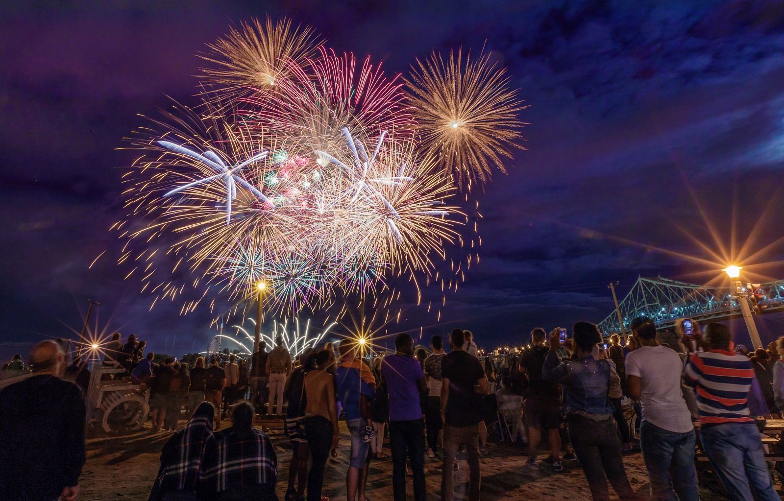 montreal_fireworks_competition_201729_1100.jpg