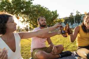 LAVAL市效仿蒙特利尔   将允许在公园内饮酒